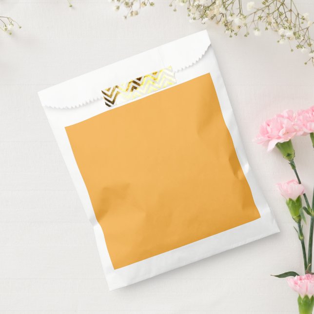 Sachets En Papier un arrière - plan jaune avec un (Scellé)