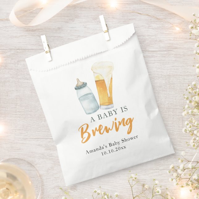 Sachets En Papier Un bébé brasse une bouteille Baby shower de bière (Coupé)