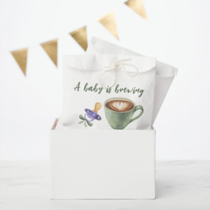 Sachets En Papier Un bébé prépare une tétine à café Bébé Shower
