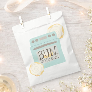 Sachets En Papier Un petit biberon dans la douche bébé au four