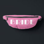 Sacs Banane Équipe de fête de mariage de demoiselle d'honneur<br><div class="desc">Déchaînez l'amusement lors de votre fête de mariage, enterrement de vie de jeune fille, mariage, ou soirée entre filles avec ce sac banane Squad. Ce sac de ceinture est également parfait pour votre enterrement de vie de jeune fille ! Les sacs de ceinture sont le moyen idéal pour transporter des...</div>