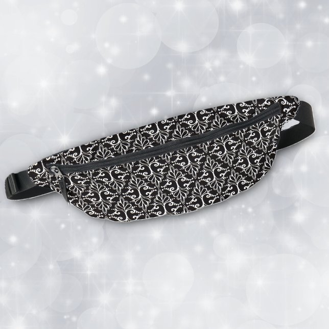 Sacs Banane Modèle Damas classique en noir blanc avec rouleaux (Classic damask pattern in black and white with fancy scrolls on fanny pack.)