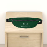 Sacs Banane Nom des initiales du monogramme blanc vert émeraud<br><div class="desc">Arrière - plan vert émeraude,  texte blanc. Personnalisez et ajoutez vos initiales monographiques et votre nom complet.</div>