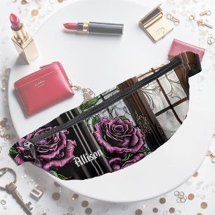 Sacs Banane Roses violets près de la fenêtre - style gothique