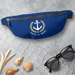 Sacs Banane Votre nom ou Ancre de bateau Gold Laurel Star Navy<br><div class="desc">Un sac de voyage à thème nautique avec votre nom personnalisé ou votre nom de bateau. Ce design royal comprend une ancre de bateau en blanc surligné de feuilles de laurier de couleur or et une étoile d'or. La couleur du sac est un bleu marine riche ou vous pouvez facilement...</div>