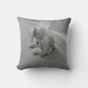 Sad Bunny Coussin