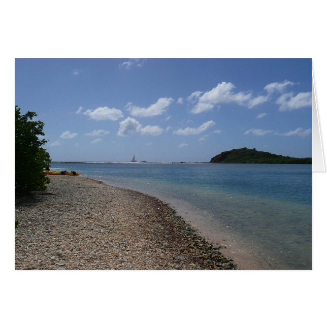 Sailboat à la distance de St Thomas (Devant horizontal)