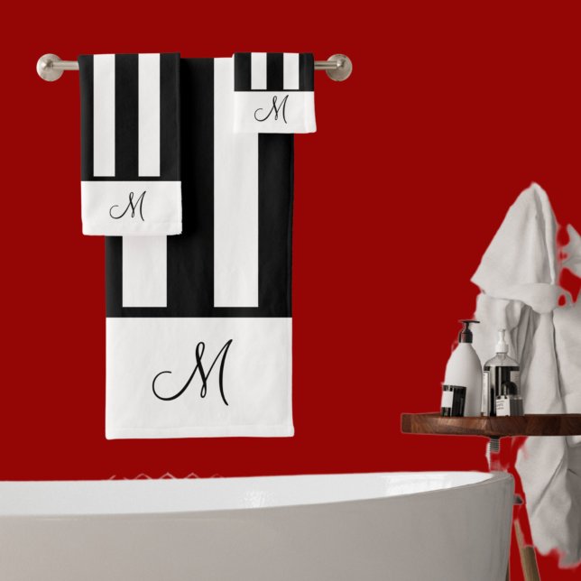 Salle de bain moderne avec rayures noir et blanc m (Créateur téléchargé)