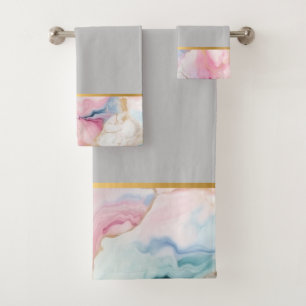 SALLE DE BAINS PRIVATIVE EN MARBRE D'OCÉAN PASTEL