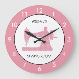 Salle de couture rose Horloge ronde personnalisée