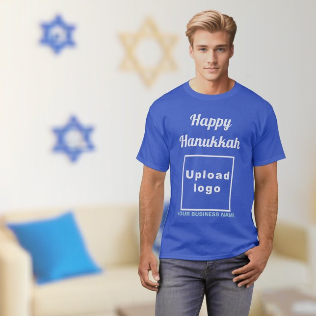 Salutation d'Hanoukka d'affaires sur le T-shirt Ro (Hanukkah greeting, business name and logo on royal blue t-shirt)