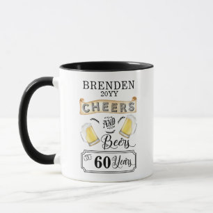 Salutations et bières à 60 ans de Mug d'anniversai