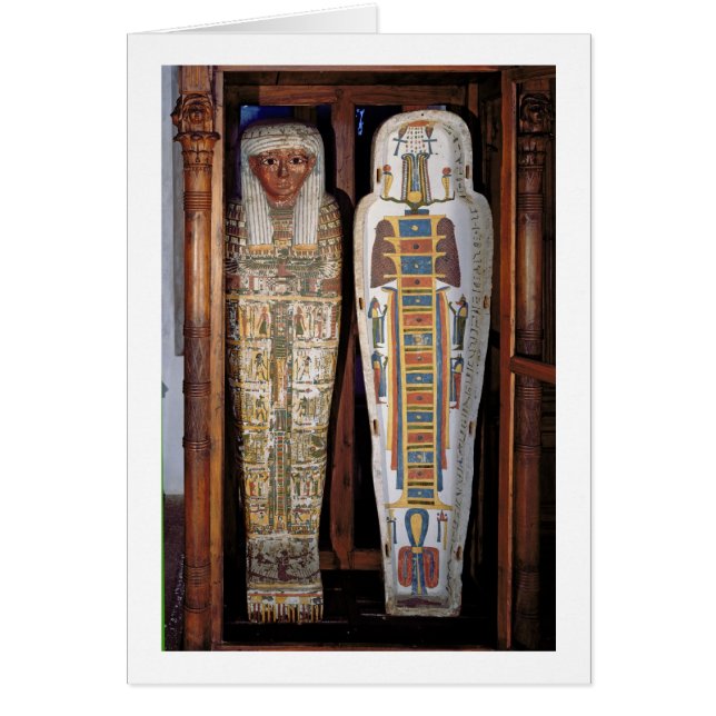 Sarcophage égyptien couvert de hiéroglyphes (p (Devant)