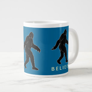 Sasquatch croient la tasse enorme (bleue)