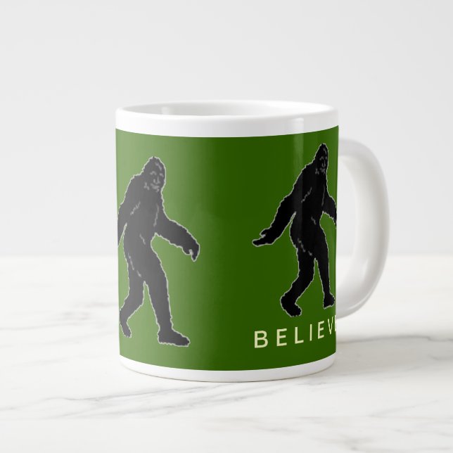 Sasquatch croient la tasse enorme verte (Devant droit)