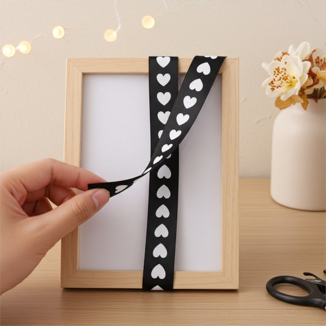 Satin Chaîne de Coeurs en ruban noir et blanc (Créateur téléchargé)