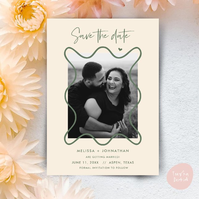 Save The Date Annonce de mariage pour un couple heureux (Happy Couple Save the date wedding announcement whimsical in Cream Sage Green)