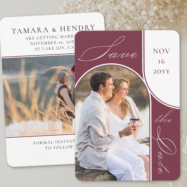 Save The Date Arc moderne photo Élégante calligraphie Bourgogne (Save the Date with modern arch photo and a second picture on the back. )