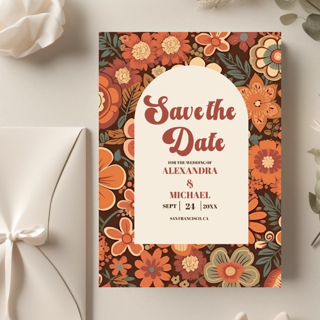Save The Date Arch Super rétro les années 70 Mariage floral (Créateur téléchargé)