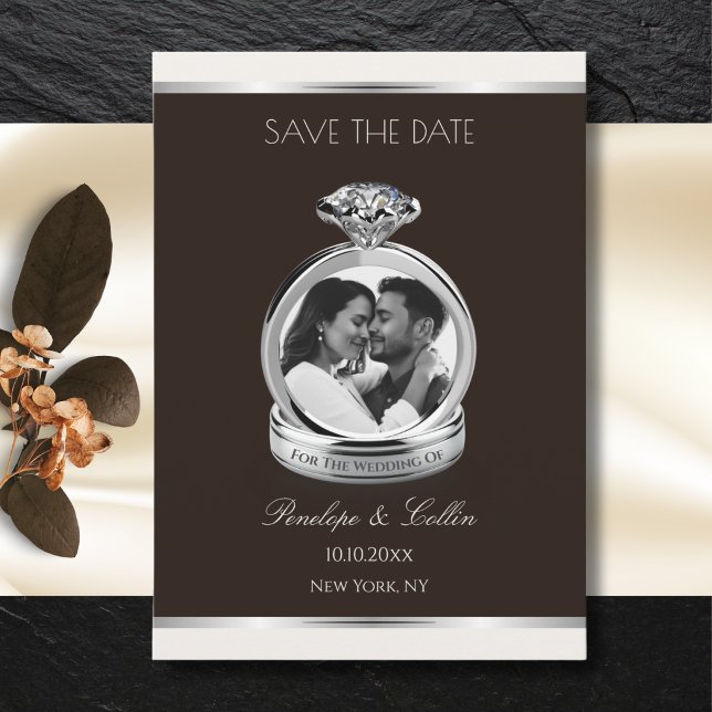 Save The Date Bague de fiançailles en photo de rendez-vous à ret (Modern espresso and cream save the date card with 3D silver engagement ring photo frame template.)
