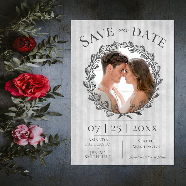 Save The Date Berry Wreath et Stripes Photo | Gris (Berry Wreath and Stripes Photo Save the Date - Gray)