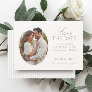 Save The Date Blanc & Sable Photo ovale rayé Enregistrer maria