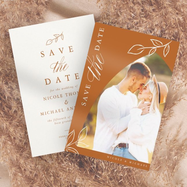 Save The Date Boho Arch Orange Brûlé Photo Feuille minimale (Créateur téléchargé)