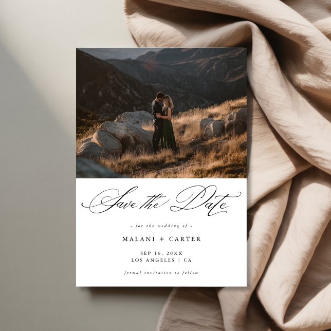 Save The Date Boho Chic Script Mountain Photo Mariage de luxe (Créateur téléchargé)