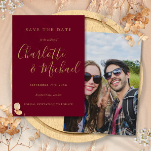 Save The Date Burgundy et Gold Elegant Signature Script Photo