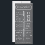 Save The Date Chalkboard Vintage Enregistrer La Date Avec Banniè<br><div class="desc">Voici un style vintage de tableau de bord créatif qui accueillera votre famille et vos amis à votre occasion spéciale. Au-dessus de ce design est une bannière avec les mots "Famille et amis", un crayon vintage, des flèches et des lignes de bordure horizontales. Vous pouvez modifier le style de texte,...</div>