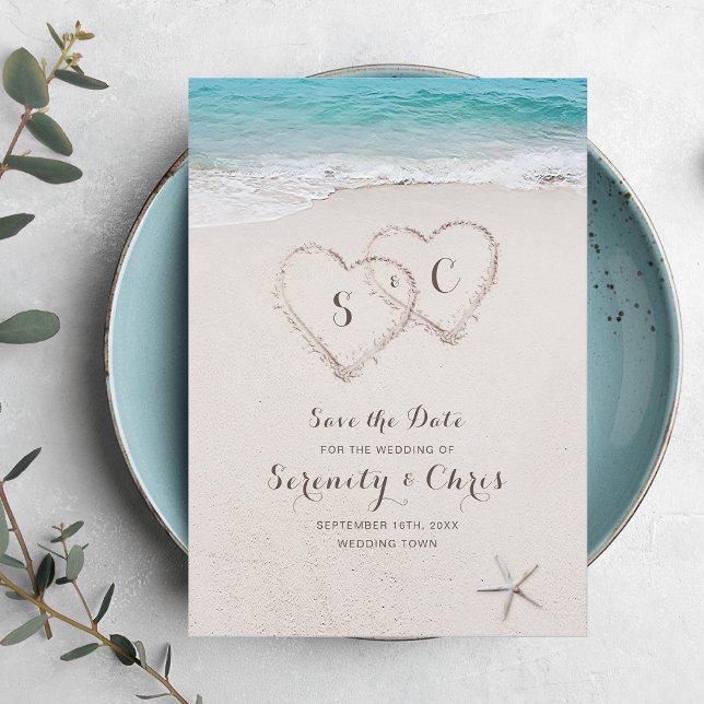 Save The Date Cœurs dans la plage de sable sauvent la date (Hearts in the sand beach save the date)