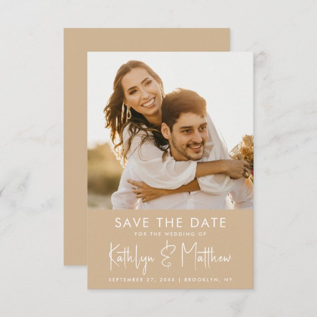 Save The Date Dusty Beige Fun Script moderne Photo Mariage (Devant / Derrière)