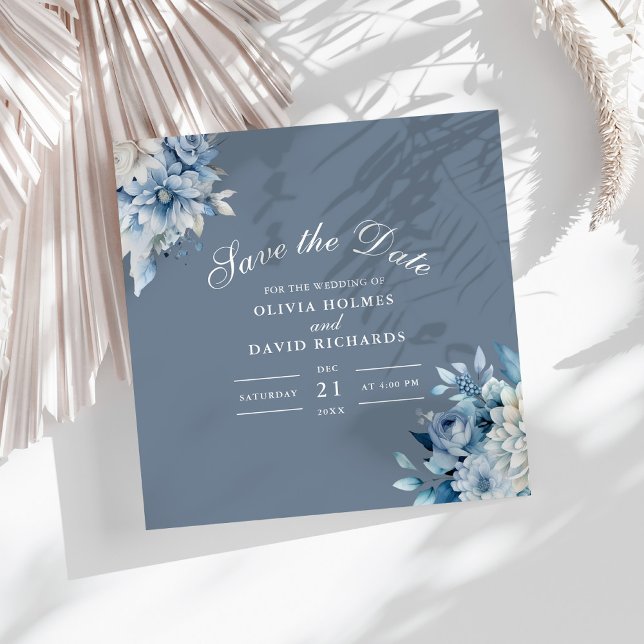 Save The Date Elégant Dusty Blue Fleurs sauvages Enregistrer la  (Boho Floral Pampas Grass Wedding Save the Date on a sunny white table.)