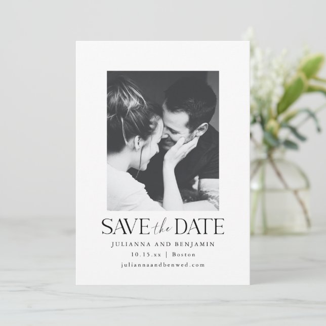 Save The Date Elegant Modern Minimalist White Photo Wedding (Debout devant)