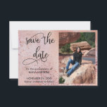 Save The Date Elégant Rose Gold Faux Foil et Parties scintillant<br><div class="desc">Elégant Rose Gold Enregistrez la Date avec votre propre photo et la calligraphie à la main ornée. Le modèle est mis en place pour que vous téléchargez une photo du coing et personnalisiez avec votre date de célébration. Le design a un arrière - plan à la mode mélangé de fausse...</div>