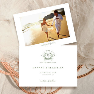 Save The Date Élégant Sage Green Monogram Crest Mariage