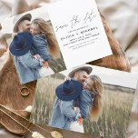 Save The Date Élégant script Enregistrer la date photo minimalis<br><div class="desc">Mariage Sauvegardez les Cartes de Date qui ont une photo sur le devant et le dos. Les cartes Save the Date contiennent une typographie manuscrite moderne,  lettrée à la main,  qui est élégante,  simple et moderne à utiliser après la célébration du jour de mariage.</div>