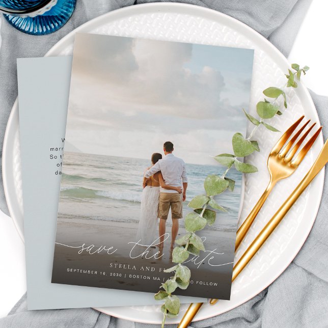 Save The Date Élégant Script Moderne Photo Mariage Enregistrer L (Elegant Modern Script Photo Wedding Save The Date Card)