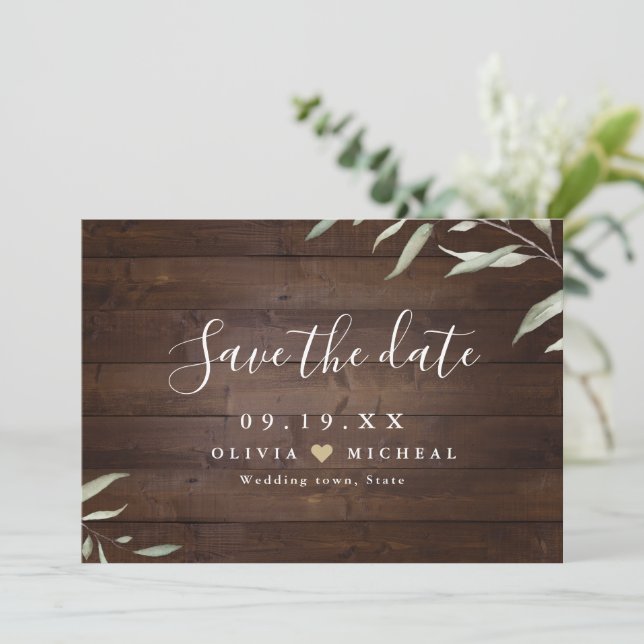 Save The Date Élégante verdure bois comté rustique enregistrer l (Debout devant)