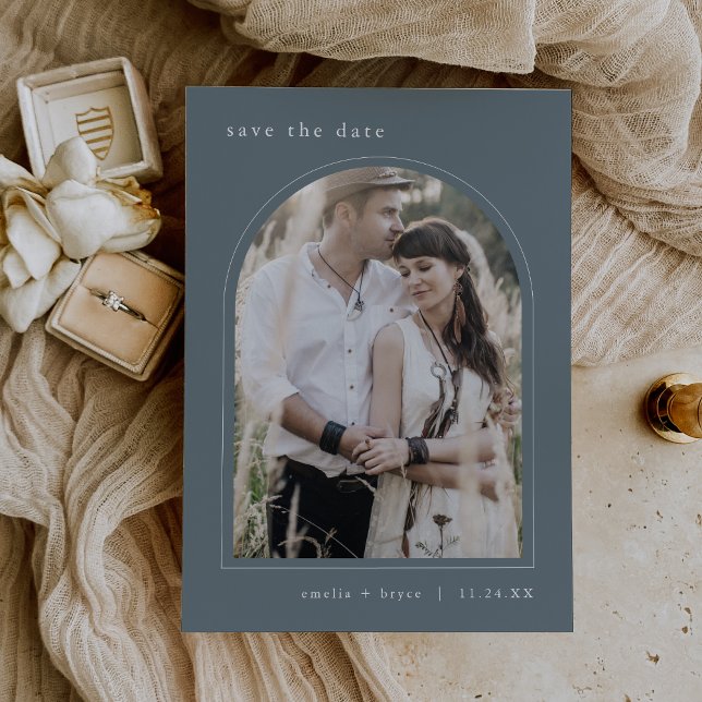 Save The Date EMELIA Arch Photo Simple Boho Mariage bleu foncé (EMELIA Arch Photo Simple Boho Dark Blue Wedding Save The Date)