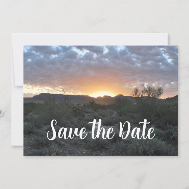 Save The Date Étiquette de retour avec fond de scène désertique (Devant)