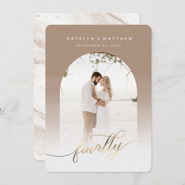 Save The Date Finalement Gold Script Taupe Arched Photo encadrée (Devant / Derrière)