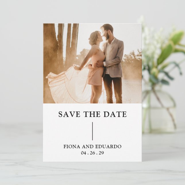 Save The Date Fiona Photo Gras Monogramme Mariage Moderne (Debout devant)