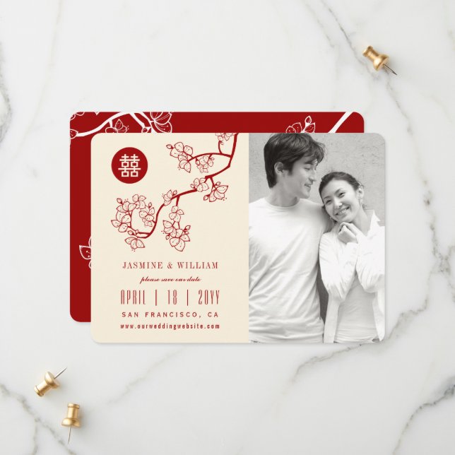 Save The Date Fleurs de pêcher rouges Chinoise Double Bonheur Ph (Devant/Arrière en situation)