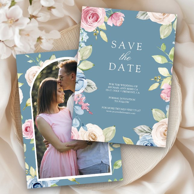 Save The Date Fleurs printanières douces Photo bleu poussiéreux  (Créateur téléchargé)