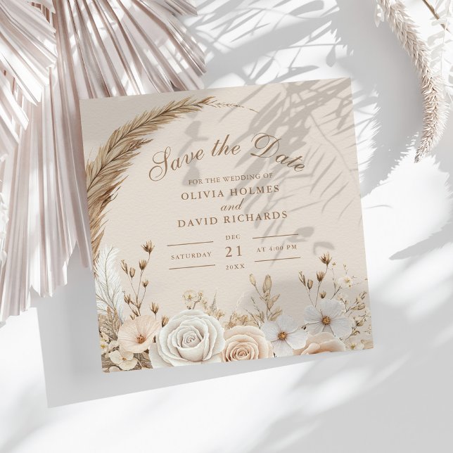 Save The Date Fleurs sauvages secs rustiques et Mariage de roses (Rustic Dried Wildflowers and White Roses Wedding Save The Date on a sunny table with dry botanicals)