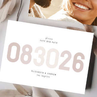 Save The Date Gras moderne Big Date en Musk Taupe Photo