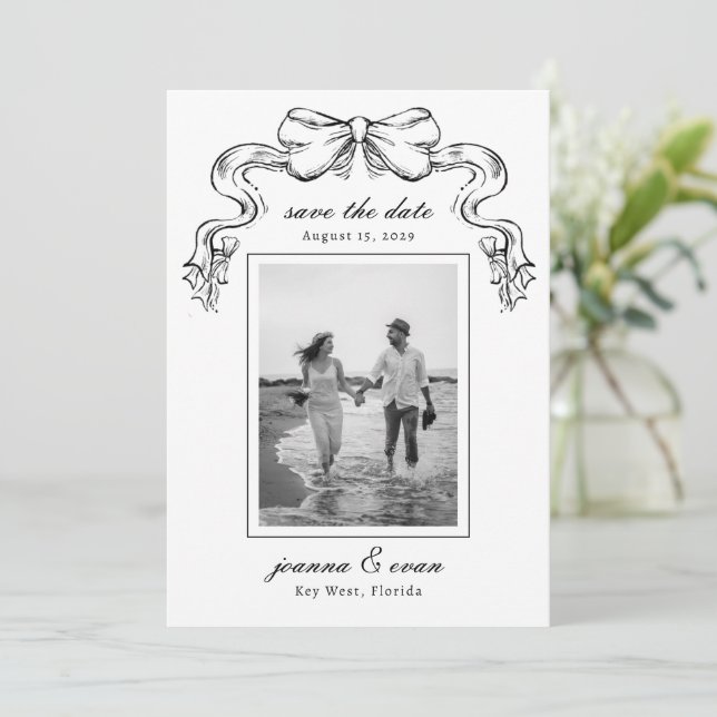 Save The Date Hand Drawn Bow & Photo Modern Wedding (Debout devant)