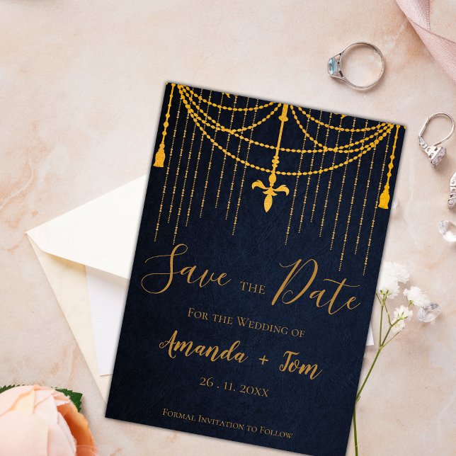 Save The Date Joli Blue traditionnel Gold Twirls Mariage de luxe (Pretty Blue Traditional Gold Twirls Luxury Wedding Save The Date)