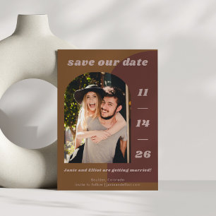 Save The Date Les années 70 rétro Brown géométrique Couple Deux